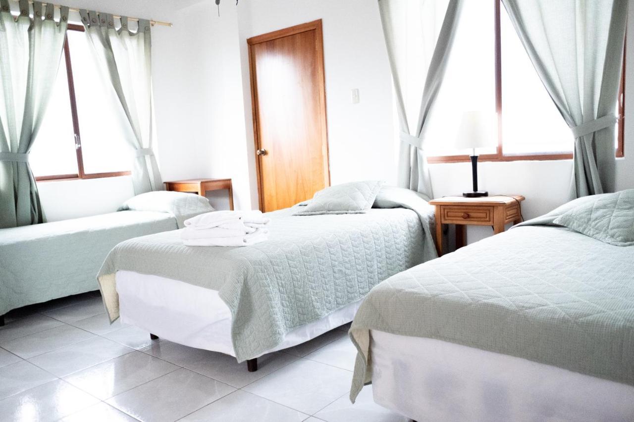 Hostal Santa Maria Floreana Buitenkant foto